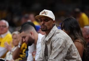 ?乔治-希尔戴帽 步行者3-1？乔治-希尔观战步行者G4